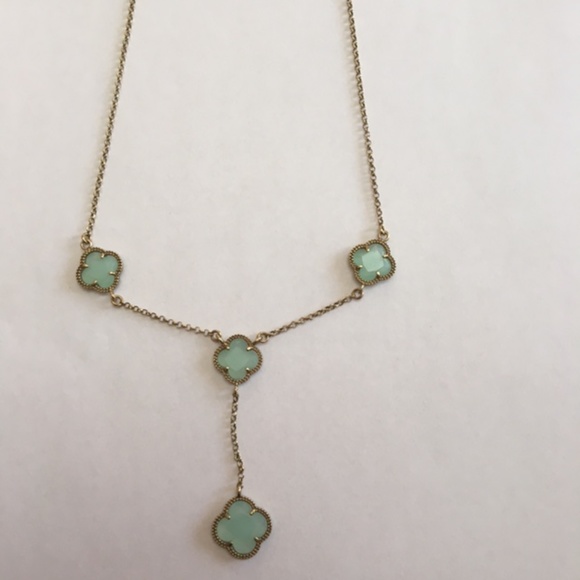 Beautiful Dainty Necklace - Picture 4 of 13
